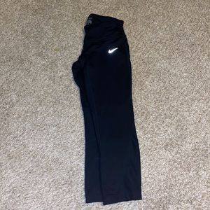 Nike Dry Fit Capri Leggings